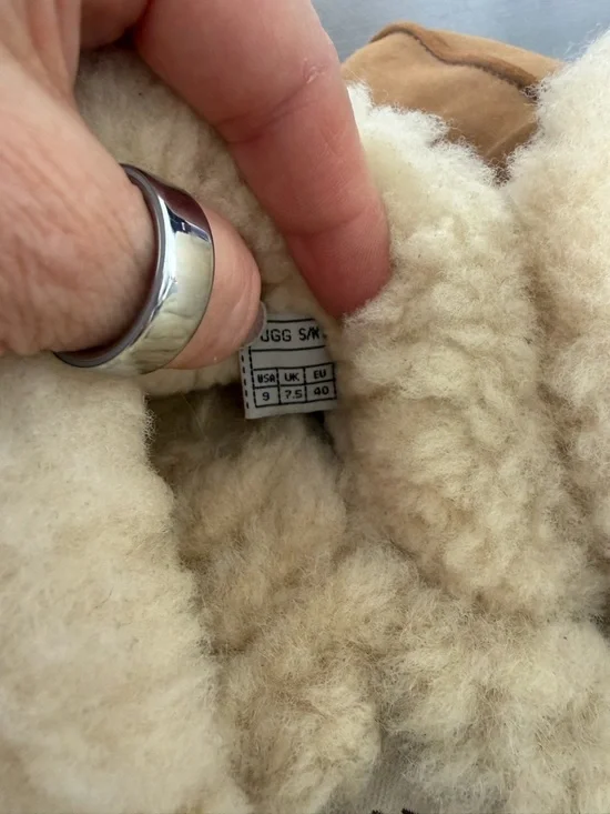 UGG Women's Scuffette II Shearling Slipper in Chestnut Size 9 - Picture 7 of 8